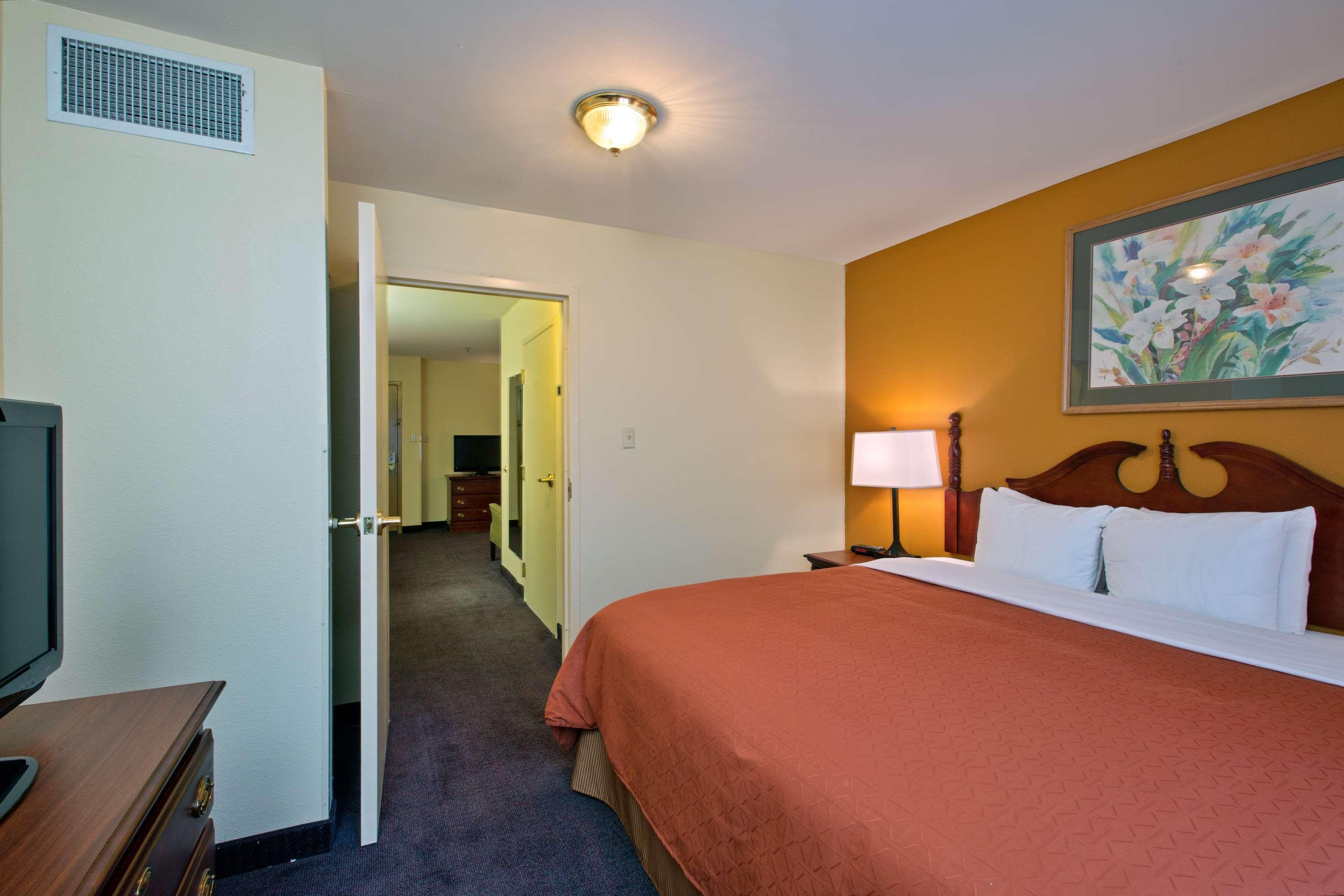 Country Inn & Suites By Radisson, Richmond I-95 South, Va Bellwood Buitenkant foto